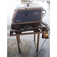 Heating and dosing unit for adhesives, NORDSON Durablue D4 L